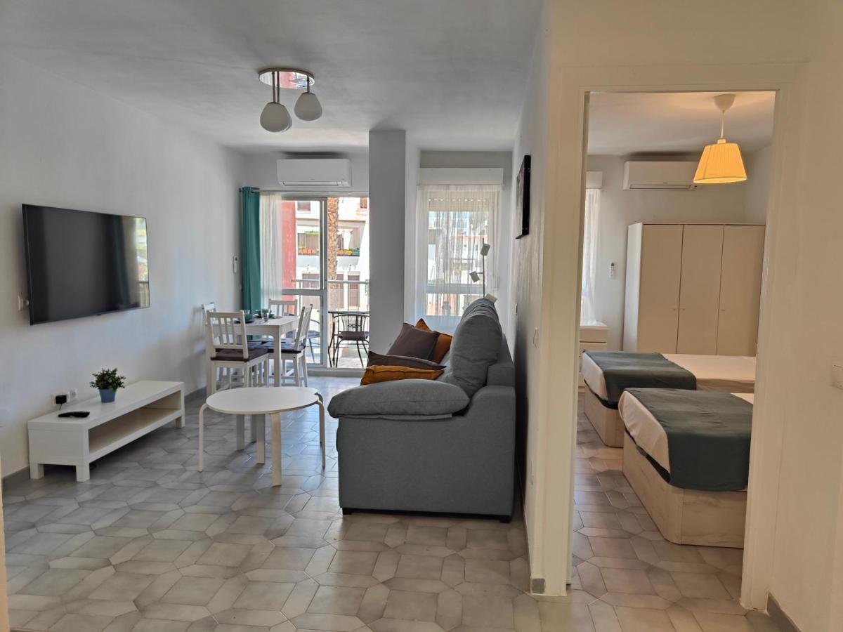 Apartamento Entero, Enormes Piscinas, Terraza Y Playa Benalmádena Exterior foto