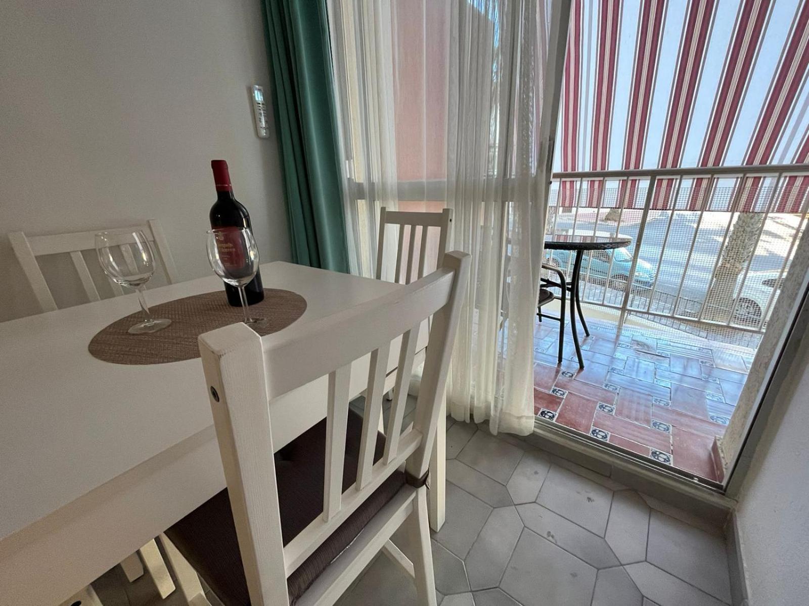 Apartamento Entero, Enormes Piscinas, Terraza Y Playa Benalmádena Exterior foto